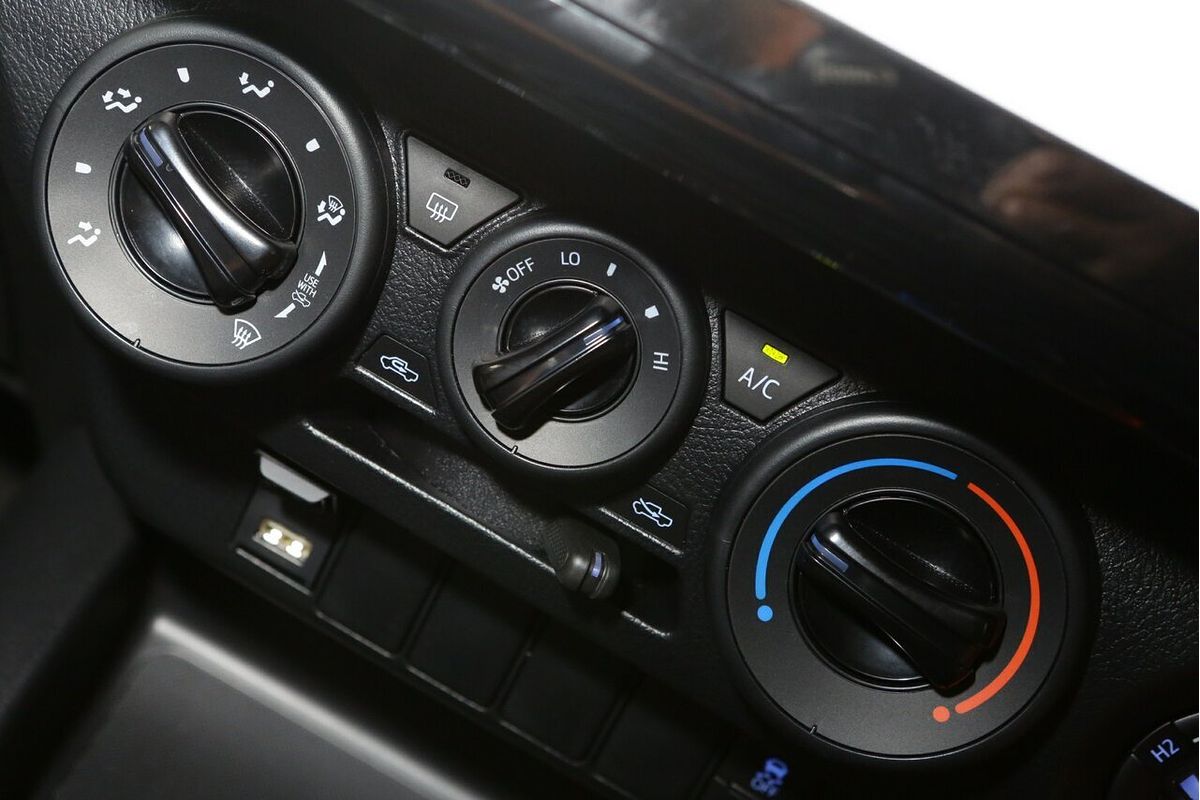 2024 Toyota Hilux SR GUN126R 4X4