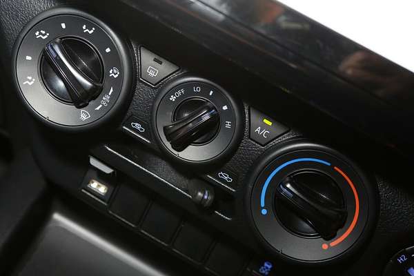 2024 Toyota Hilux SR GUN126R 4X4