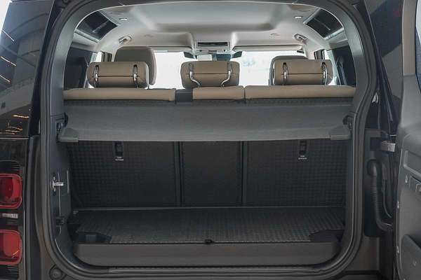 2023 Land Rover Defender 90 P400 X-Dynamic SE L663