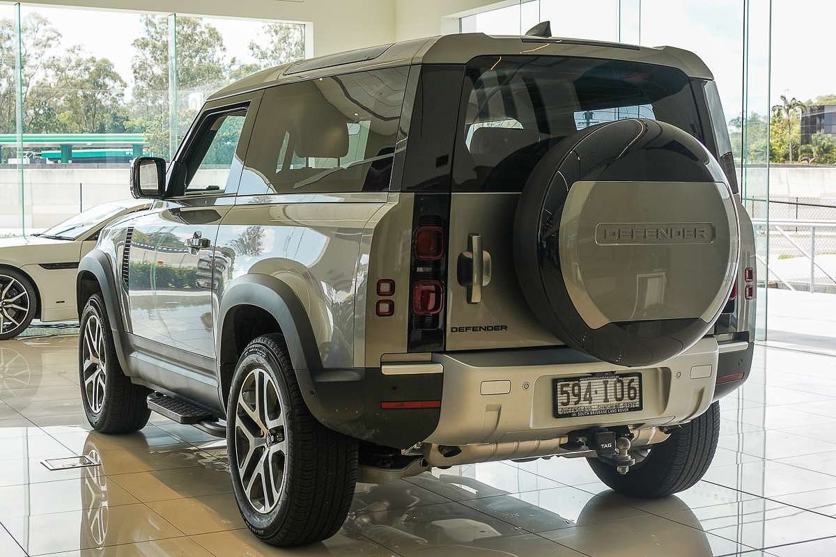 2023 Land Rover Defender 90 P400 X-Dynamic SE L663