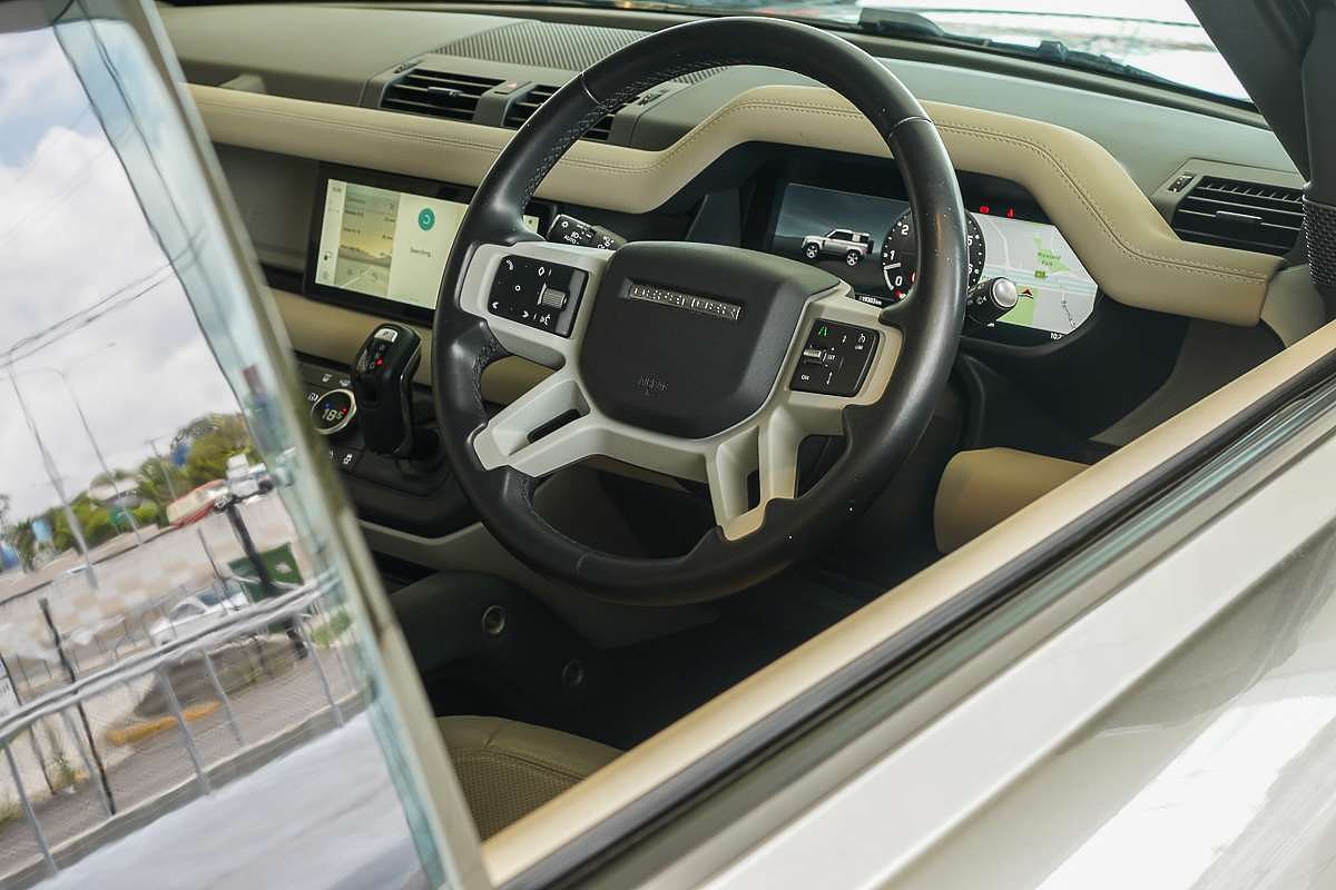 2023 Land Rover Defender 90 P400 X-Dynamic SE L663