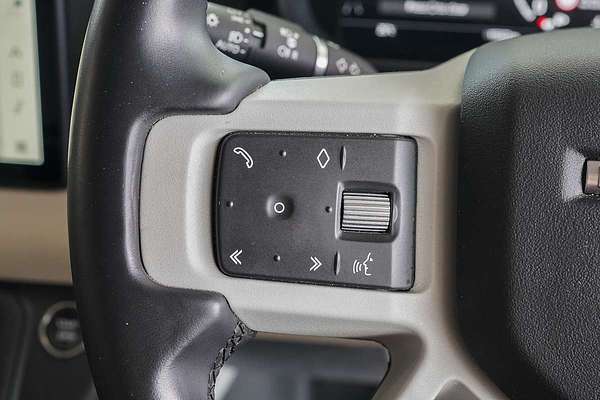 2023 Land Rover Defender 90 P400 X-Dynamic SE L663