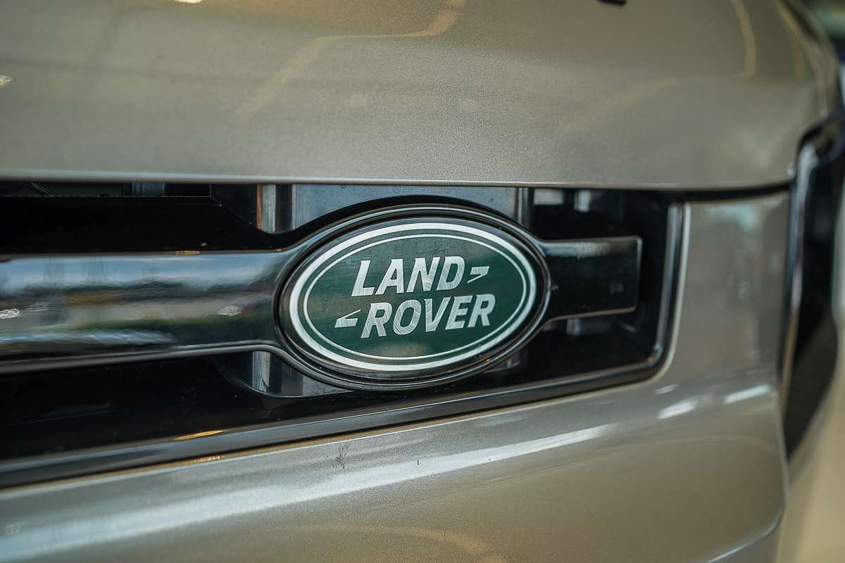 2023 Land Rover Defender 90 P400 X-Dynamic SE L663