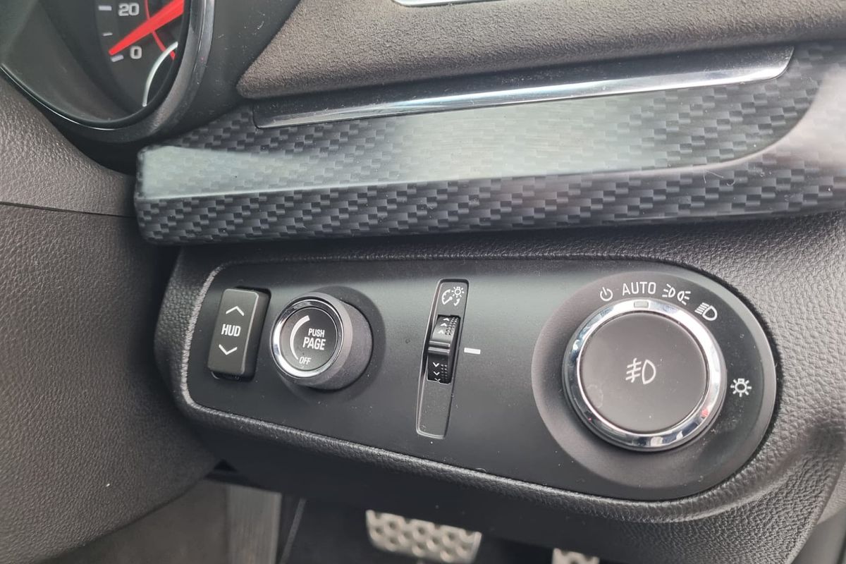 2015 Holden Ute SS-V REDLINE VF II REAR WHEEL DRIVE