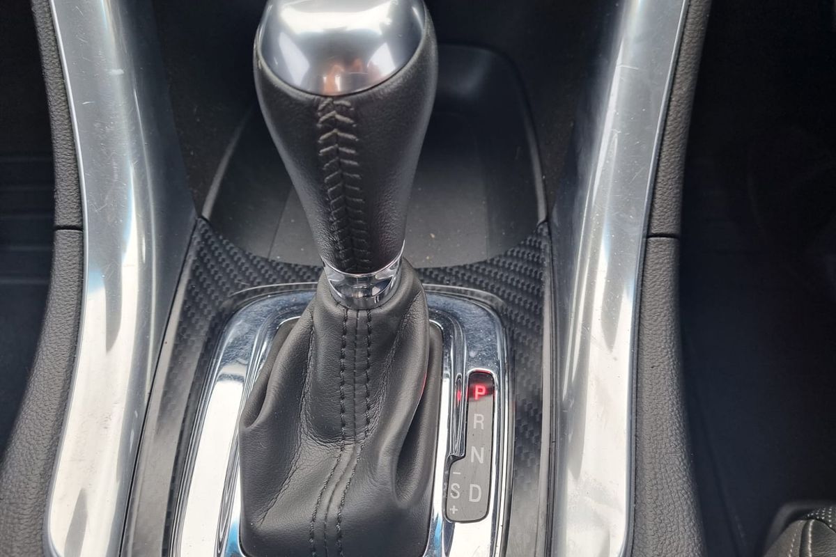 2015 Holden Ute SS-V REDLINE VF II REAR WHEEL DRIVE