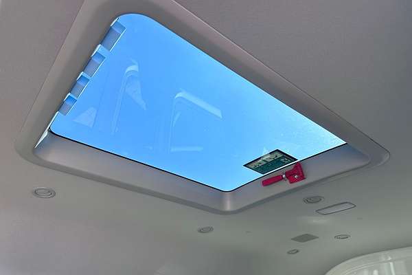 2024 Toyota Hiace Commuter GDH322R ELWB High Roof