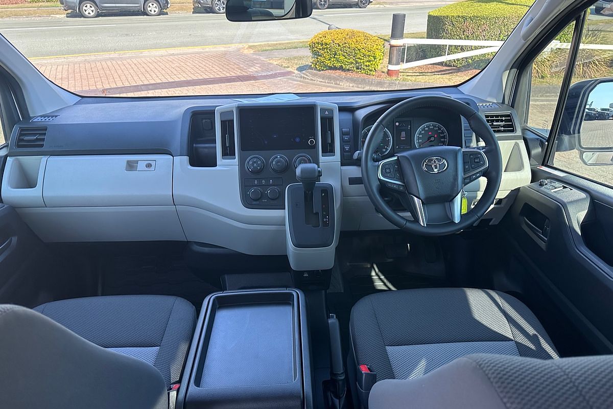 2024 Toyota Hiace Commuter GDH322R ELWB High Roof