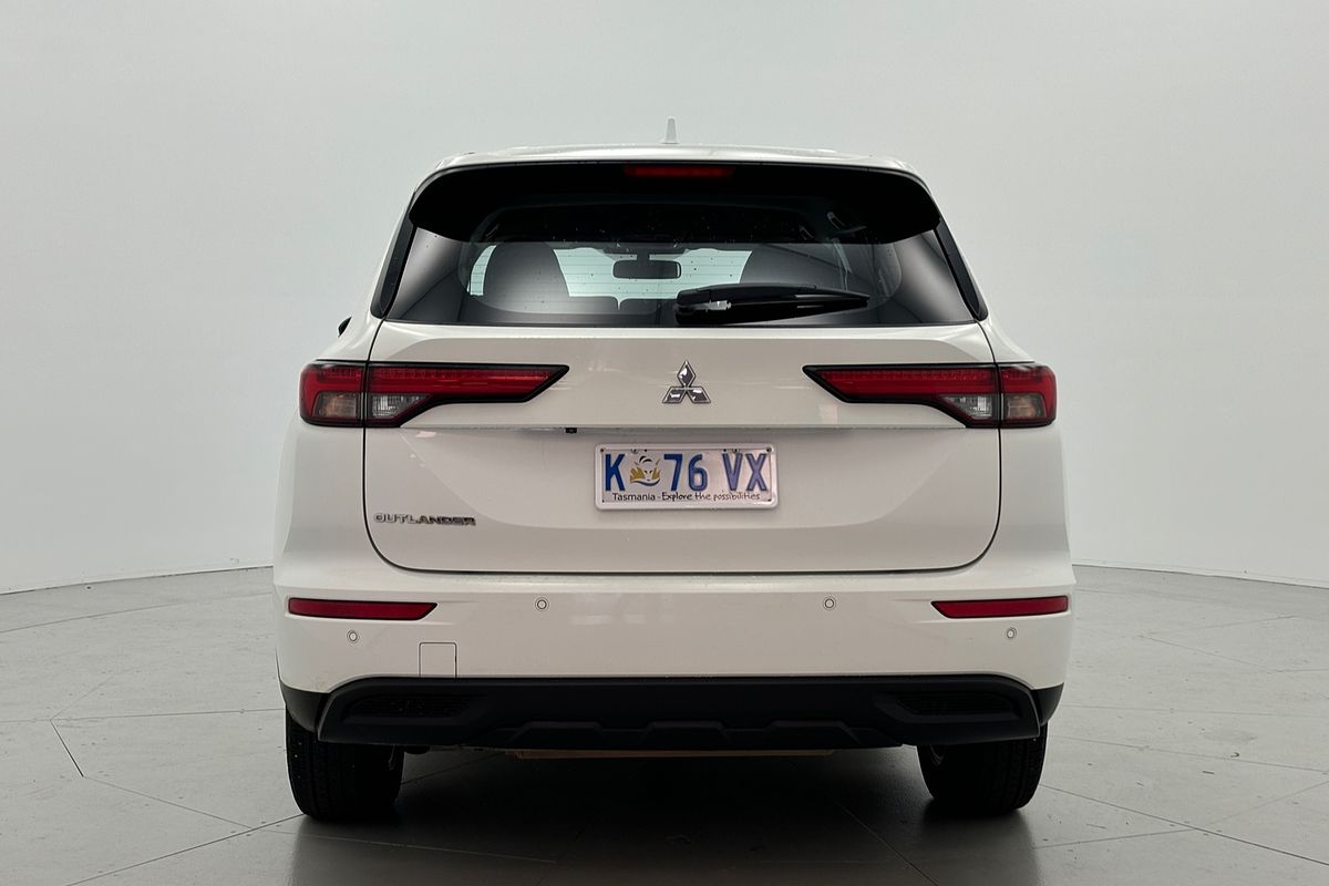 2022 Mitsubishi Outlander ES ZM