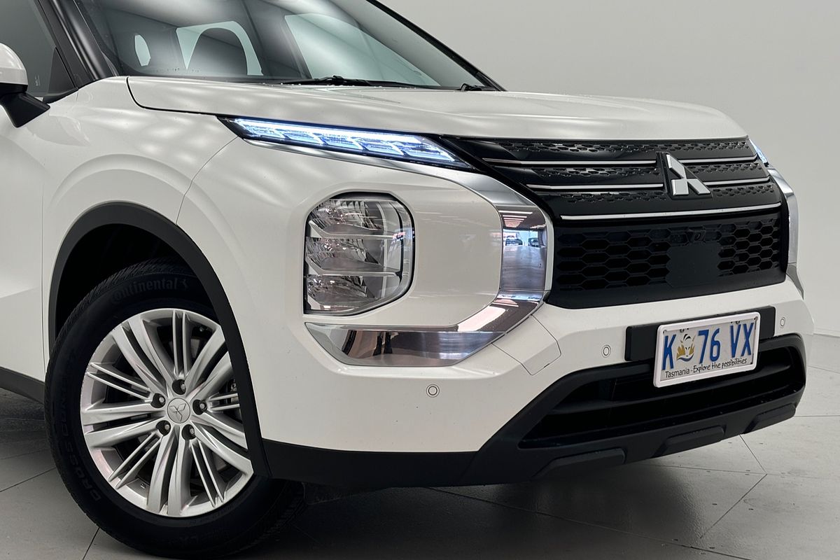 2022 Mitsubishi Outlander ES ZM