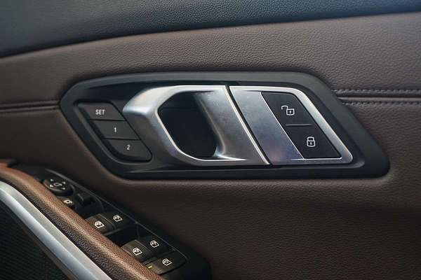 2019 BMW 3 Series 330i M Sport G20