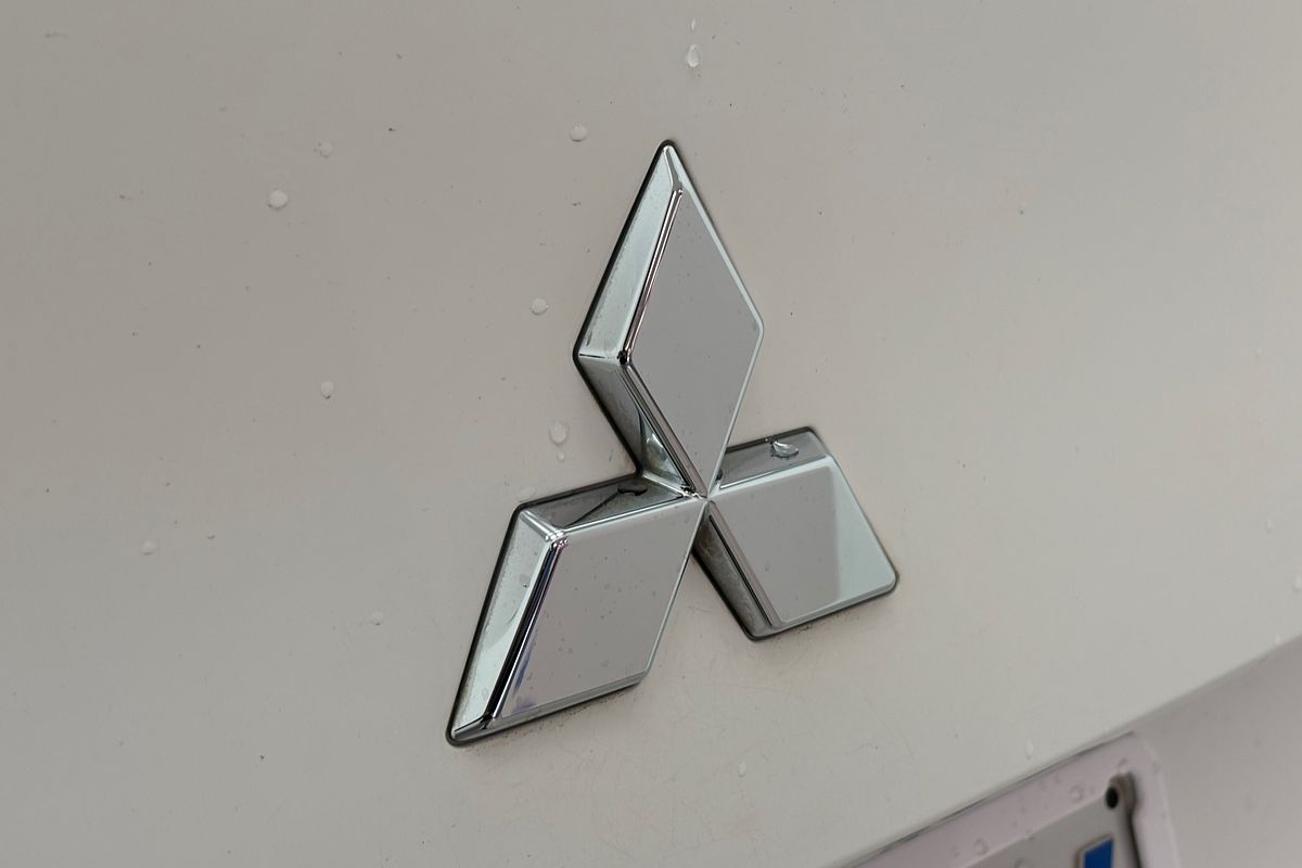 2022 Mitsubishi Outlander ES ZM