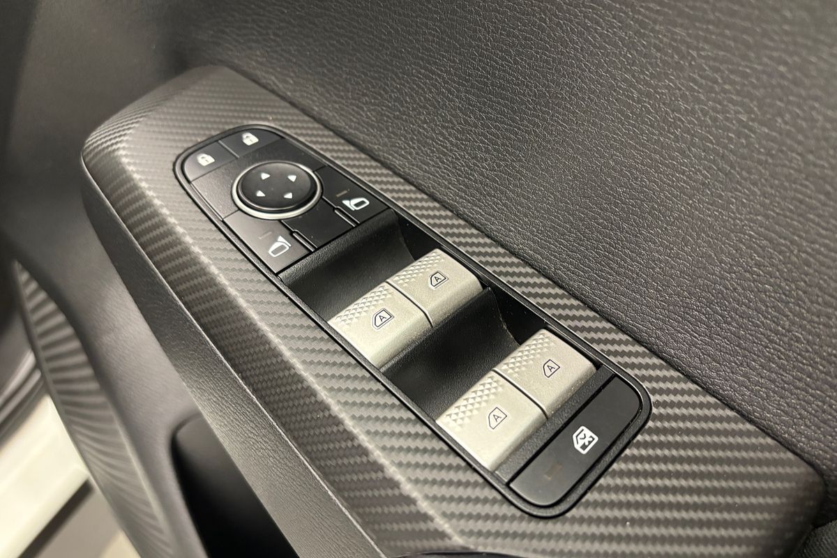 2022 Mitsubishi Outlander ES ZM