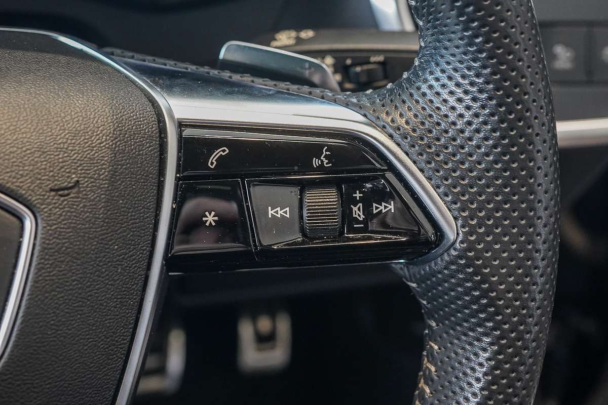 2019 Audi A6 55 TFSI S line C8