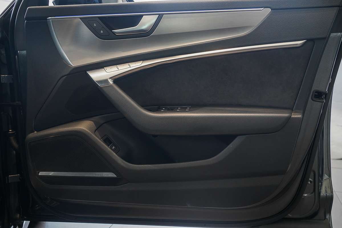 2019 Audi A6 55 TFSI S line C8