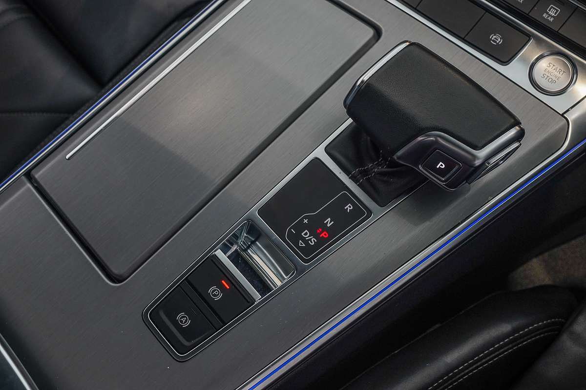 2019 Audi A6 55 TFSI S line C8