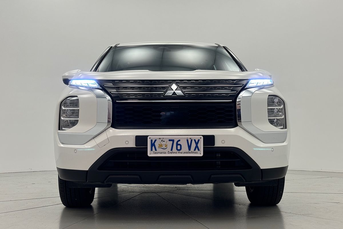 2022 Mitsubishi Outlander ES ZM