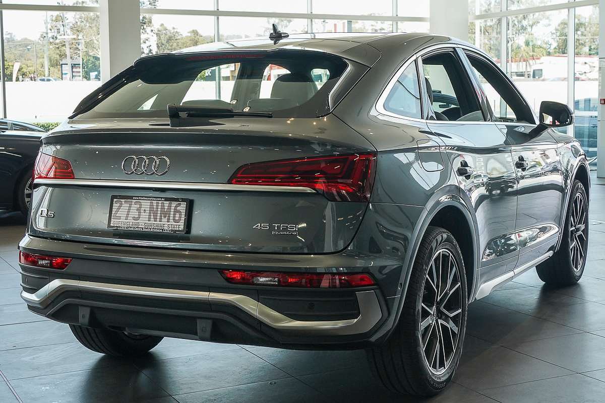 2024 Audi Q5 45 TFSI S line FY