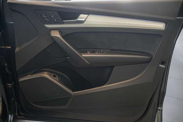 2024 Audi Q5 45 TFSI S line FY