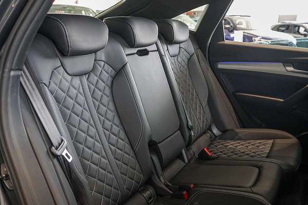 2024 Audi Q5 45 TFSI S line FY