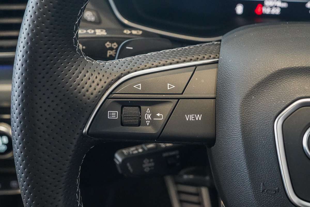 2024 Audi Q5 45 TFSI S line FY