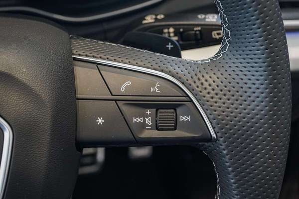 2024 Audi Q5 45 TFSI S line FY