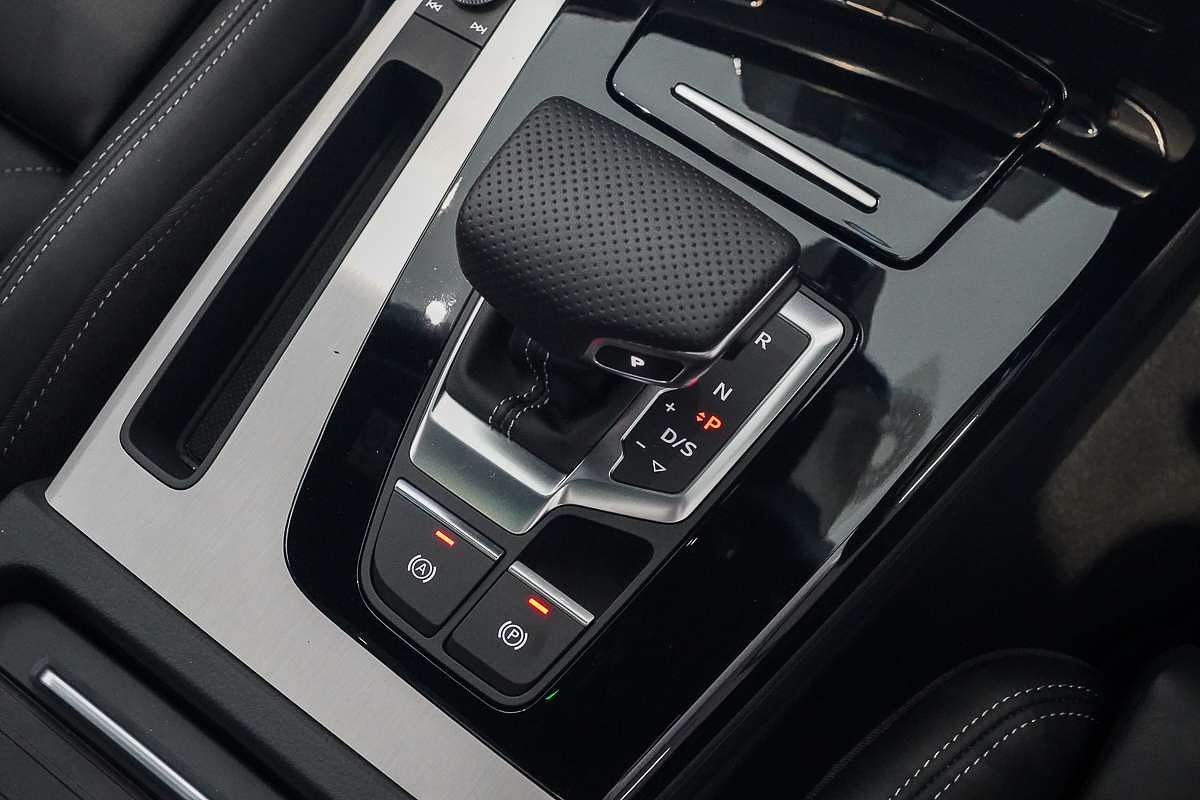 2024 Audi Q5 45 TFSI S line FY