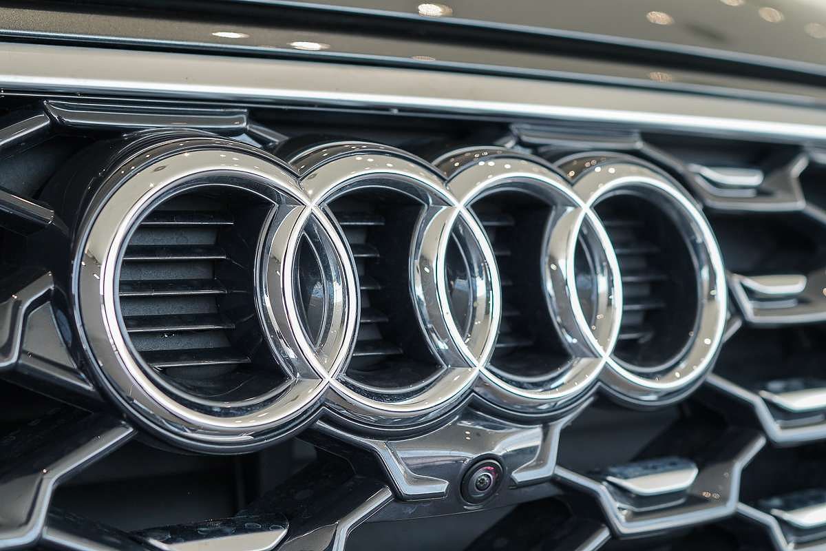 2024 Audi Q5 45 TFSI S line FY