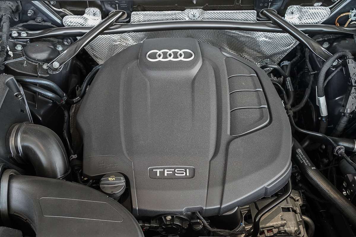 2024 Audi Q5 45 TFSI S line FY