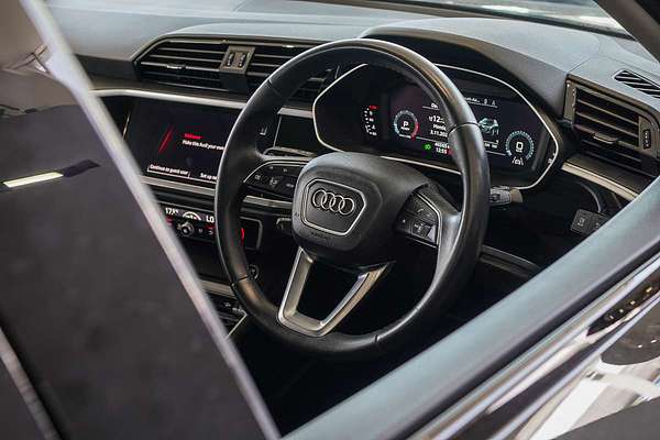 2022 Audi Q3 35 TFSI F3