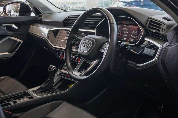 2022 Audi Q3 35 TFSI F3