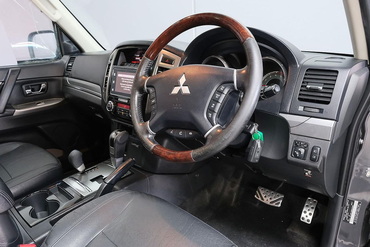 2016 Mitsubishi Pajero Exceed NX