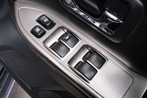 2016 Mitsubishi Pajero Exceed NX