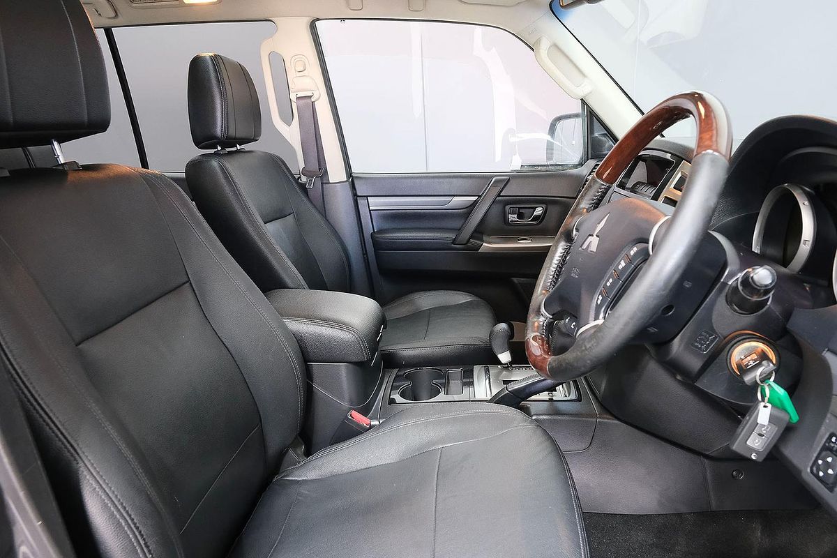 2016 Mitsubishi Pajero Exceed NX