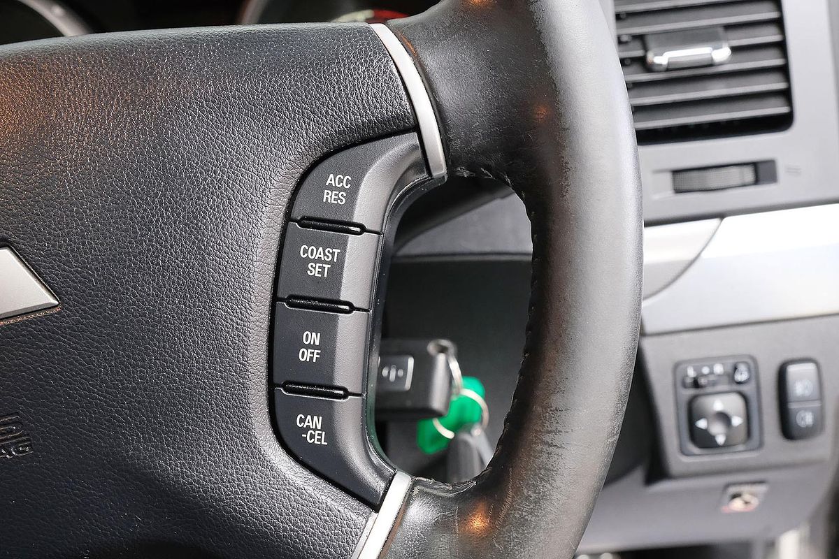 2016 Mitsubishi Pajero Exceed NX