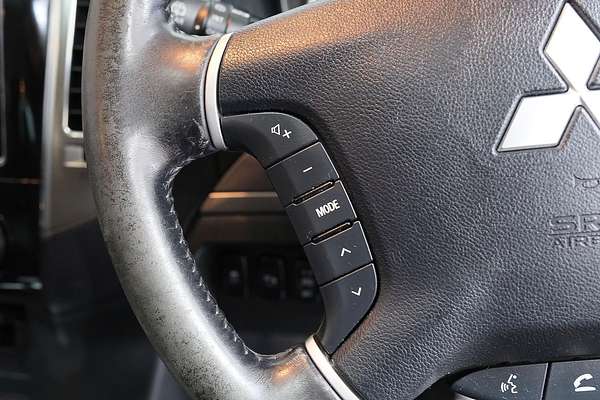 2016 Mitsubishi Pajero Exceed NX