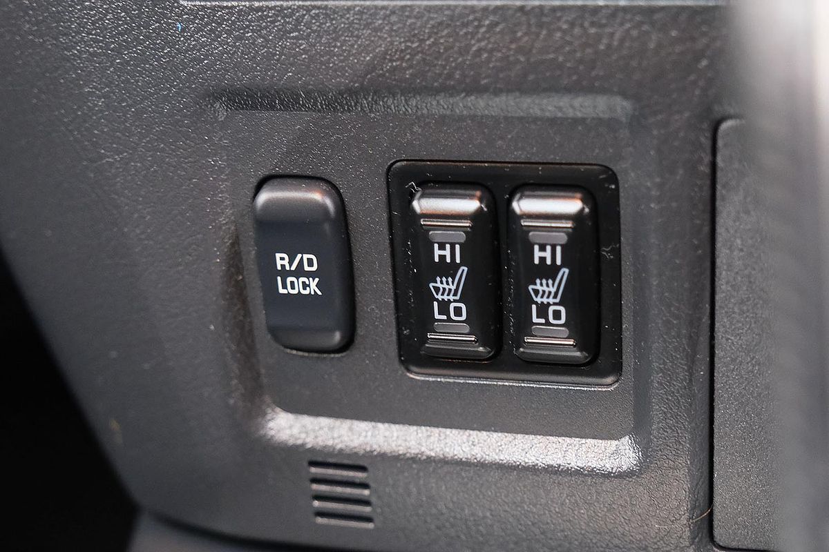 2016 Mitsubishi Pajero Exceed NX