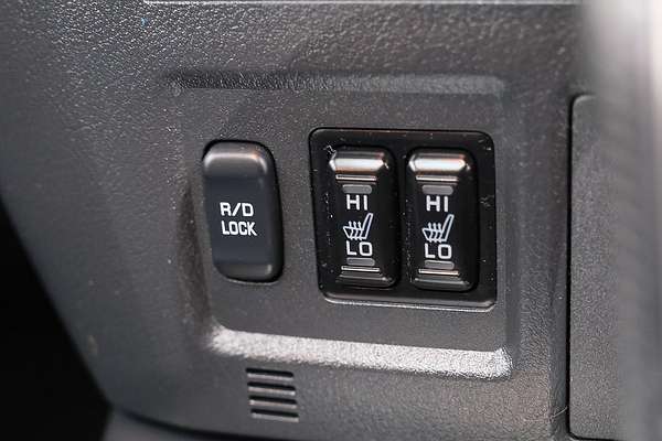 2016 Mitsubishi Pajero Exceed NX