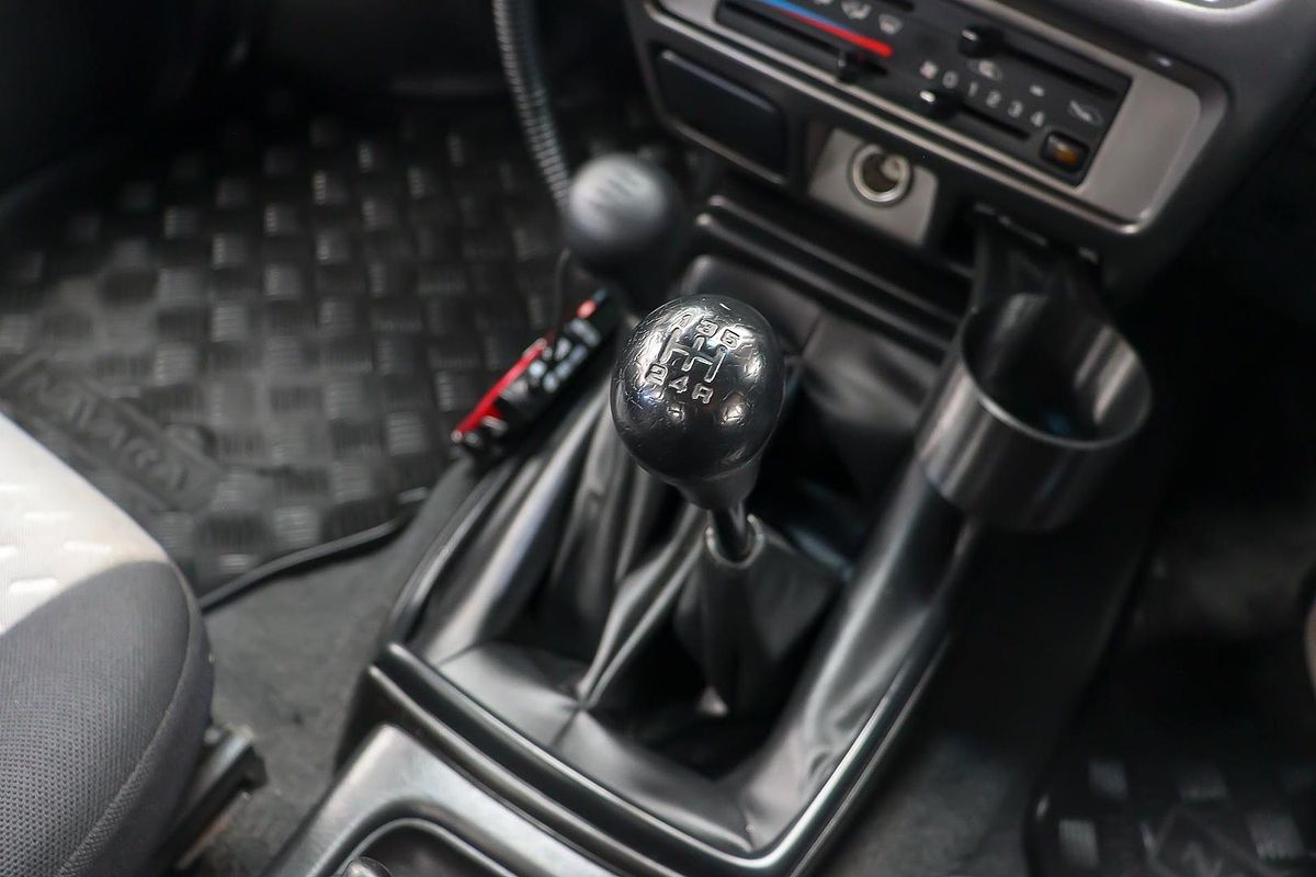 2009 Nissan Navara ST-R D22 4X4