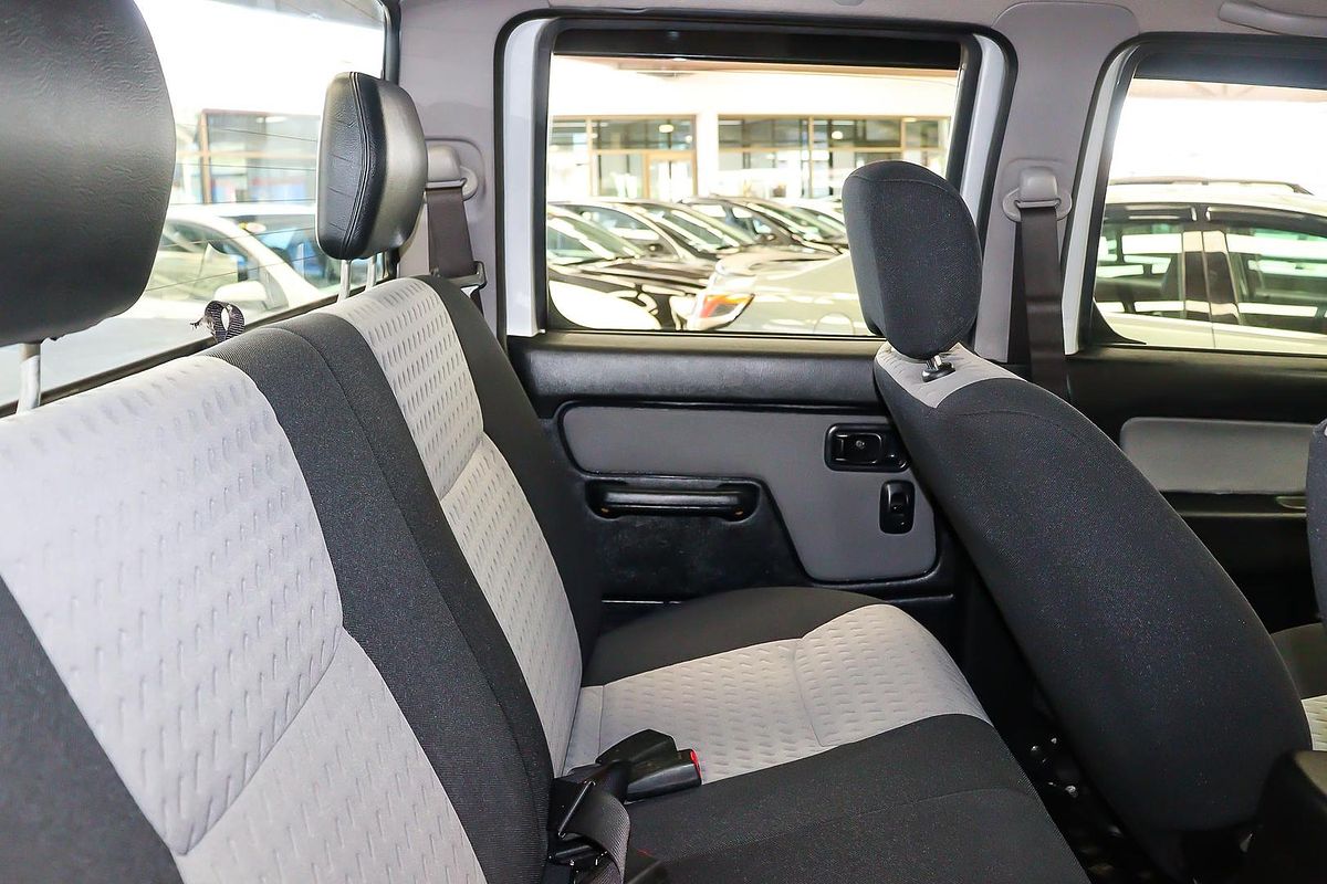 2009 Nissan Navara ST-R D22 4X4