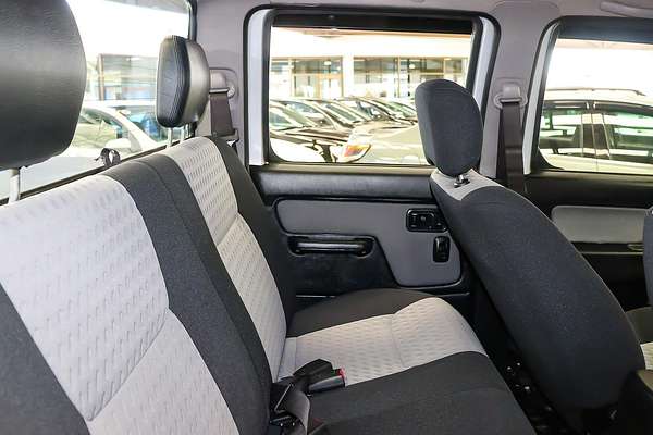 2009 Nissan Navara ST-R D22 4X4