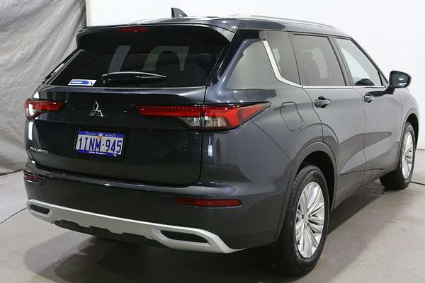 2024 Mitsubishi Outlander LS ZM