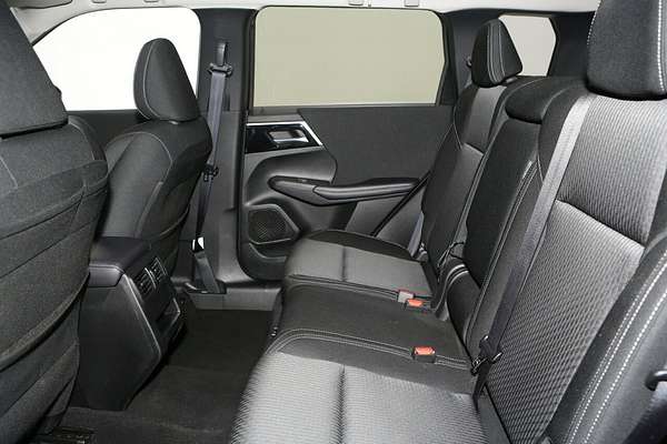 2024 Mitsubishi Outlander LS ZM