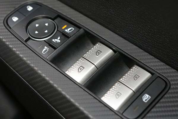 2024 Mitsubishi Outlander LS ZM