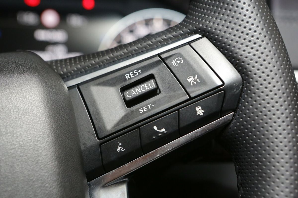 2024 Mitsubishi Outlander LS ZM