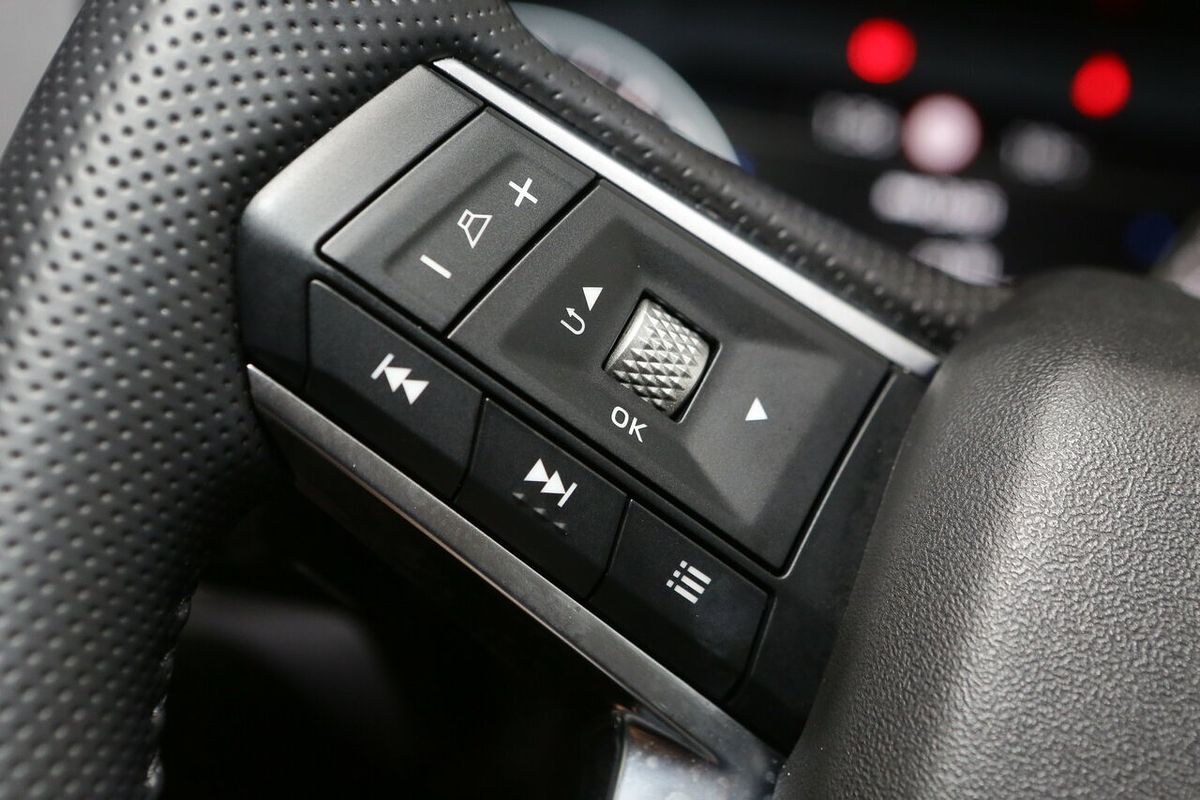 2024 Mitsubishi Outlander LS ZM