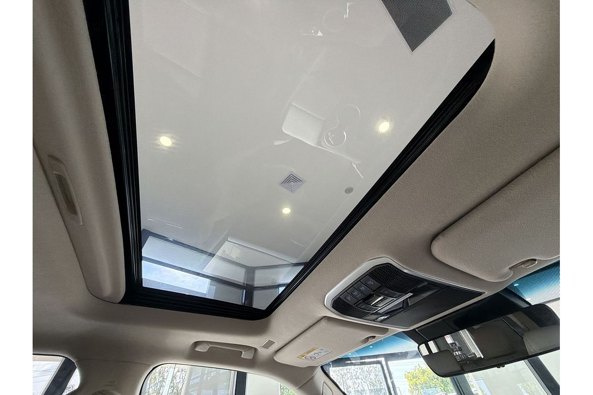 2022 Toyota Landcruiser VX FJA300R