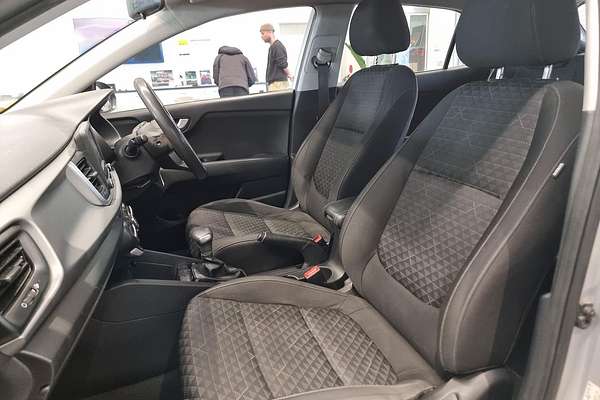 2017 Kia Rio S YB