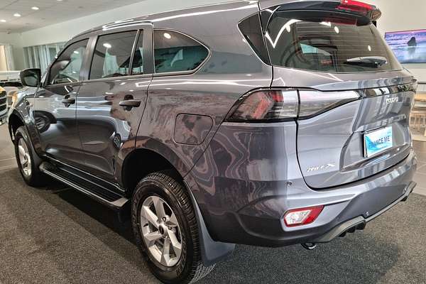 2025 Isuzu MU-X LS-M