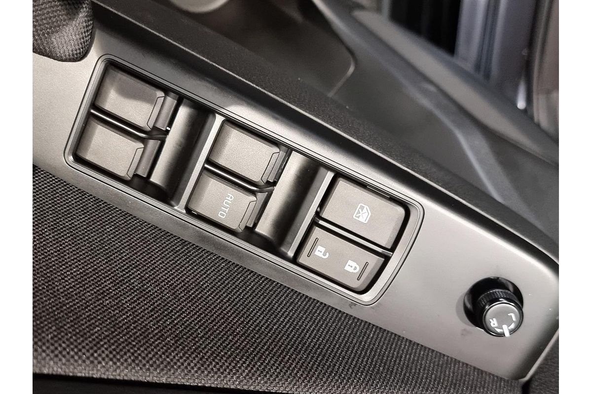 2025 Isuzu MU-X LS-M