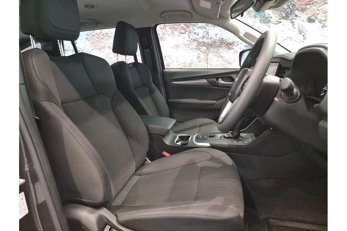 2025 Isuzu MU-X LS-M